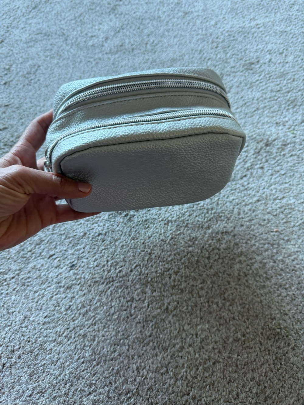 NWT La prairie Double-Zip Cosmetic Pouch, Gray